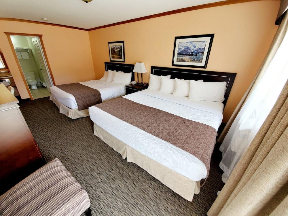 Travelodge By Wyndham Golden Sportsman Lodge Εξωτερικό φωτογραφία