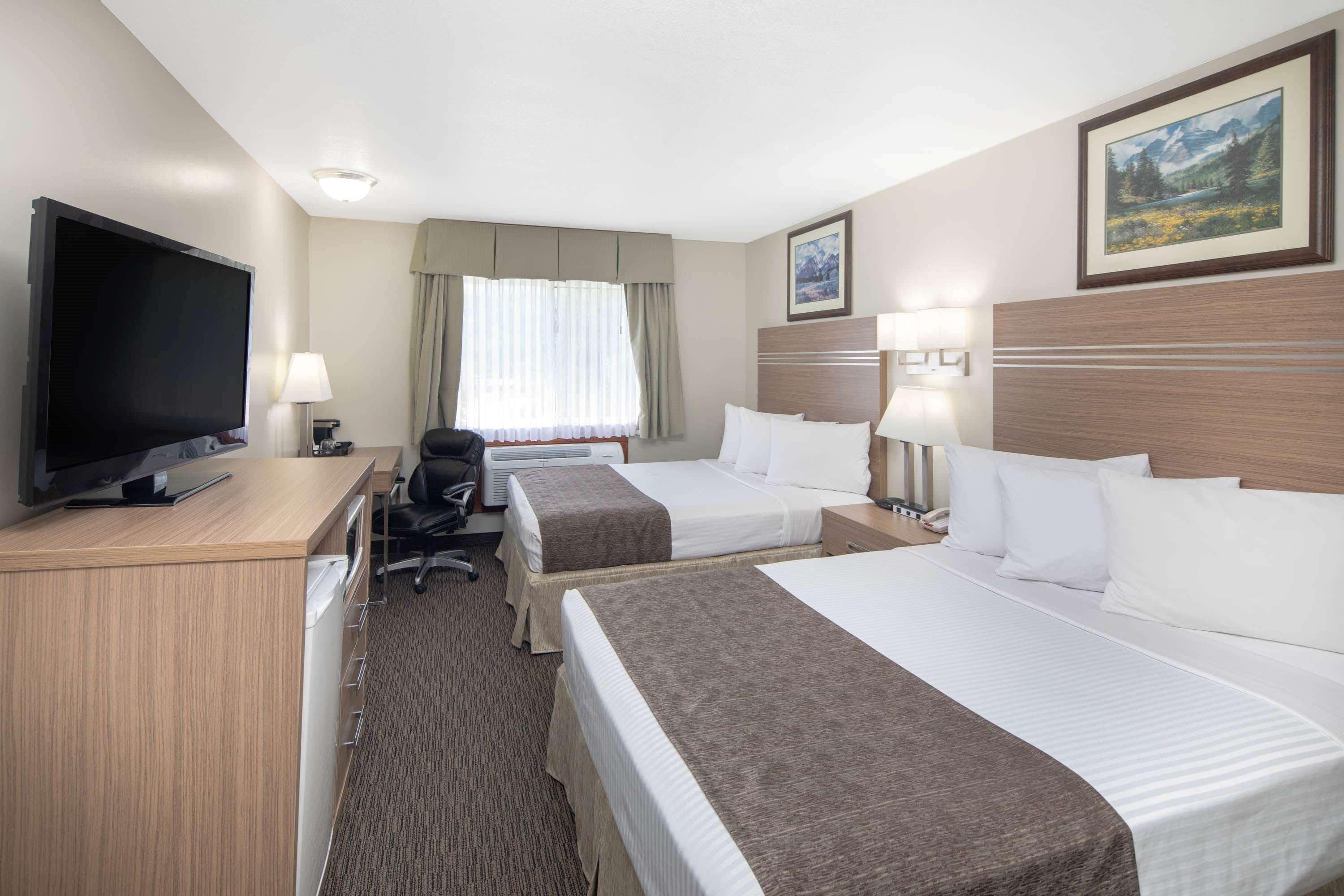 Travelodge By Wyndham Golden Sportsman Lodge Εξωτερικό φωτογραφία