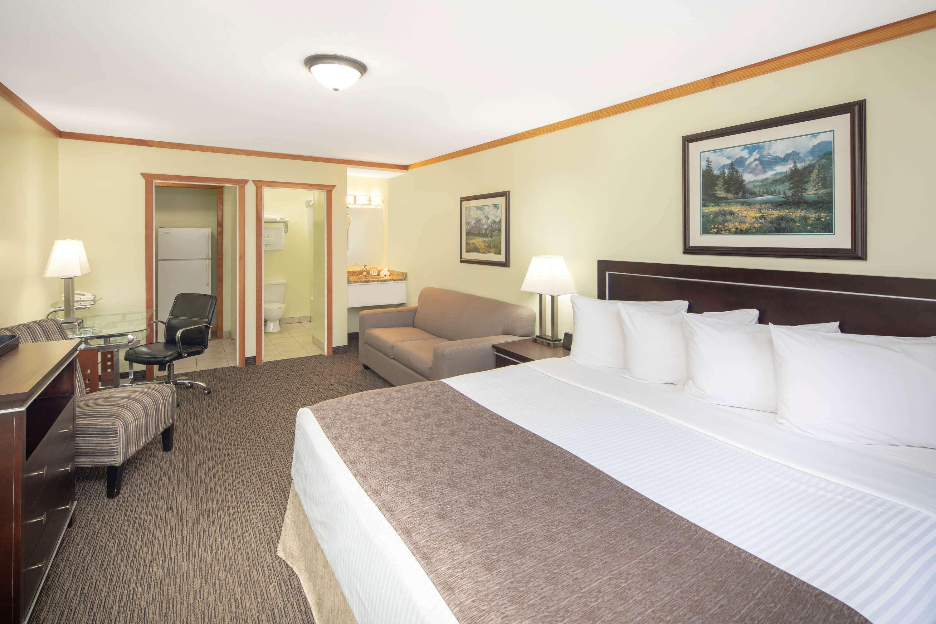 Travelodge By Wyndham Golden Sportsman Lodge Εξωτερικό φωτογραφία