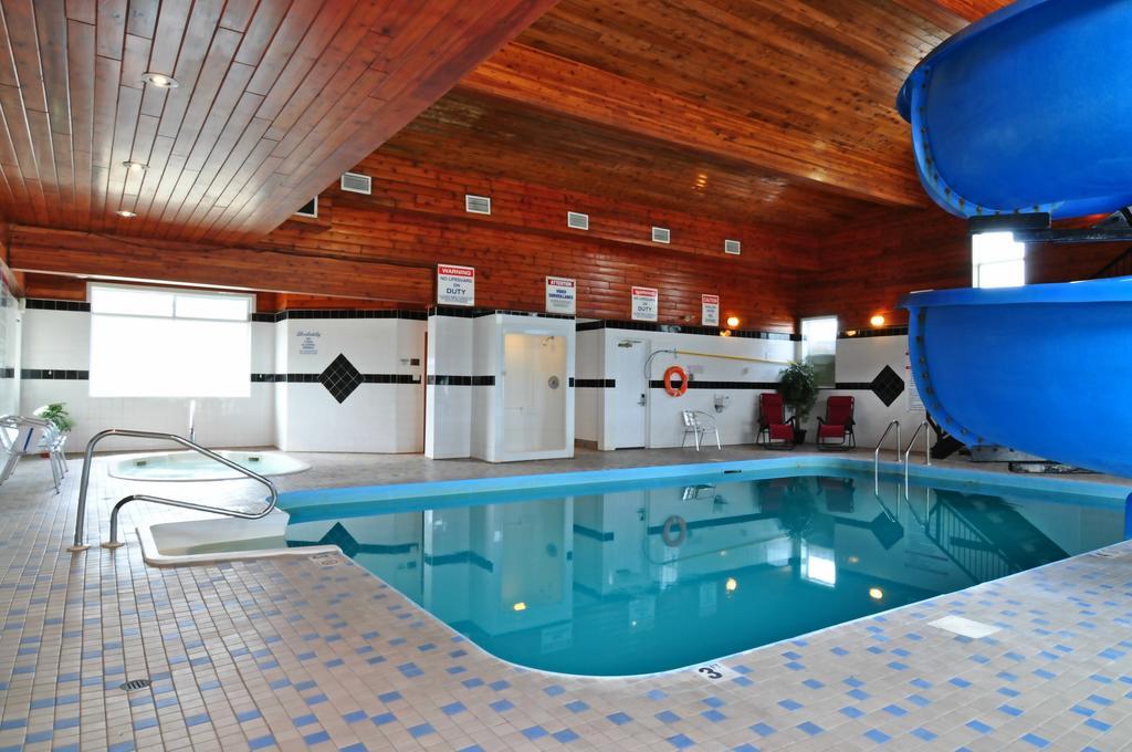Travelodge By Wyndham Golden Sportsman Lodge Εξωτερικό φωτογραφία