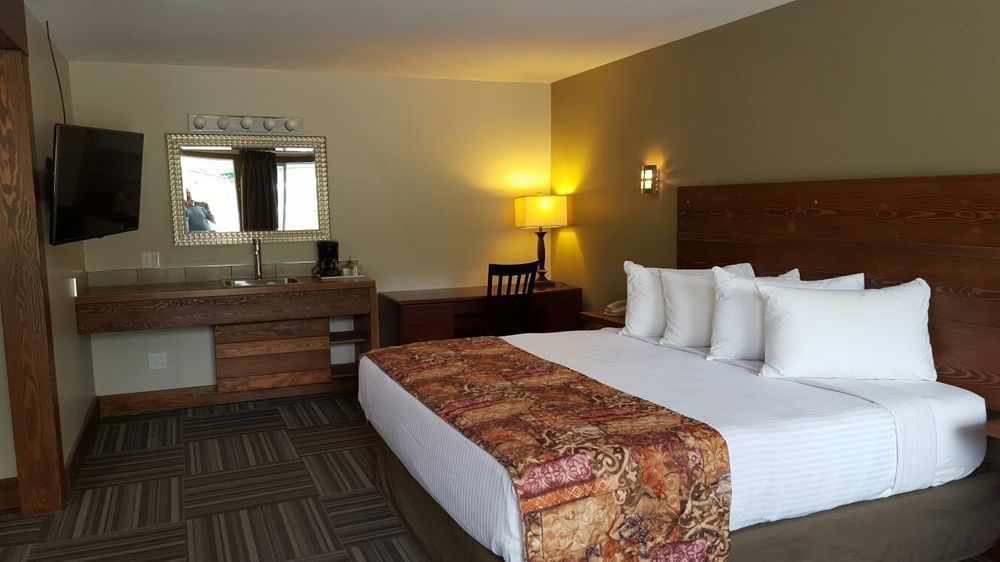 Travelodge By Wyndham Golden Sportsman Lodge Εξωτερικό φωτογραφία