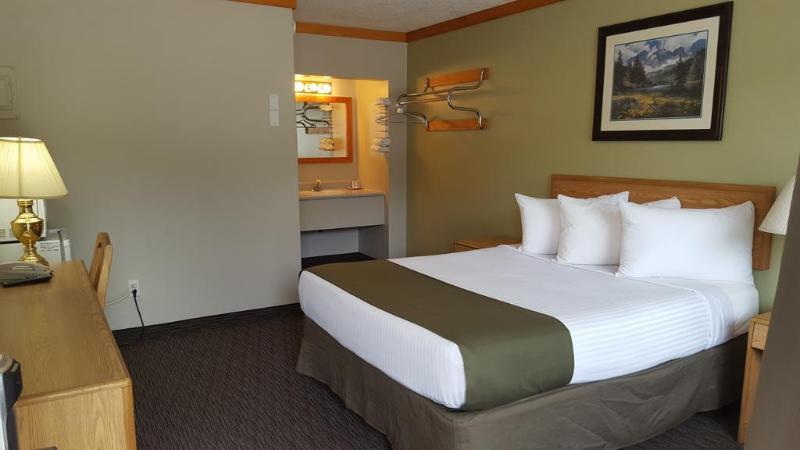 Travelodge By Wyndham Golden Sportsman Lodge Εξωτερικό φωτογραφία
