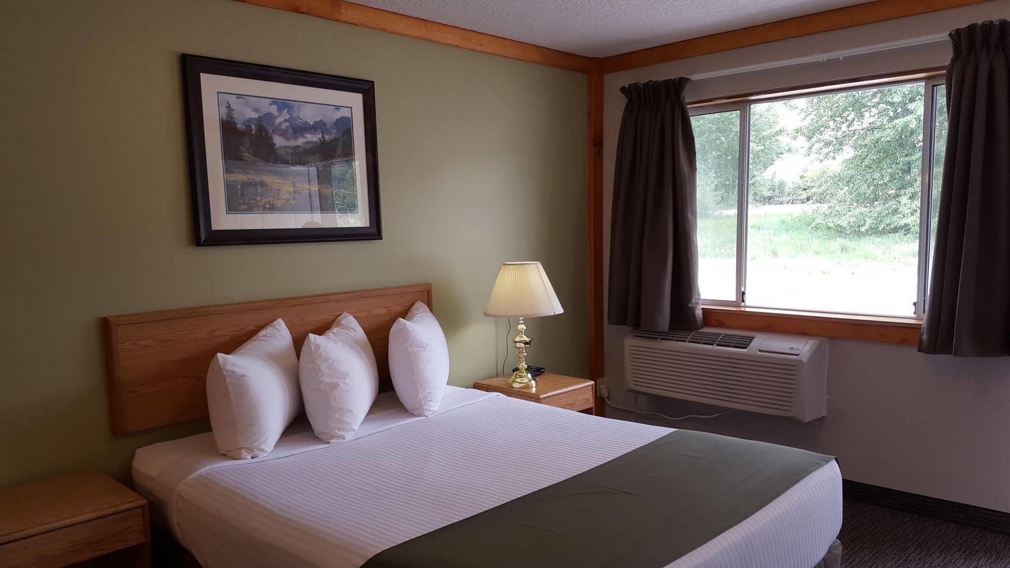 Travelodge By Wyndham Golden Sportsman Lodge Εξωτερικό φωτογραφία