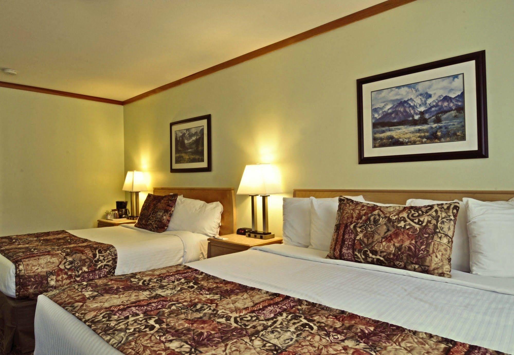 Travelodge By Wyndham Golden Sportsman Lodge Εξωτερικό φωτογραφία