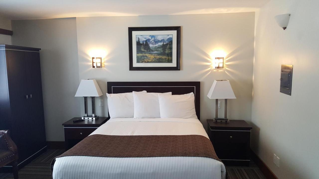 Travelodge By Wyndham Golden Sportsman Lodge Εξωτερικό φωτογραφία
