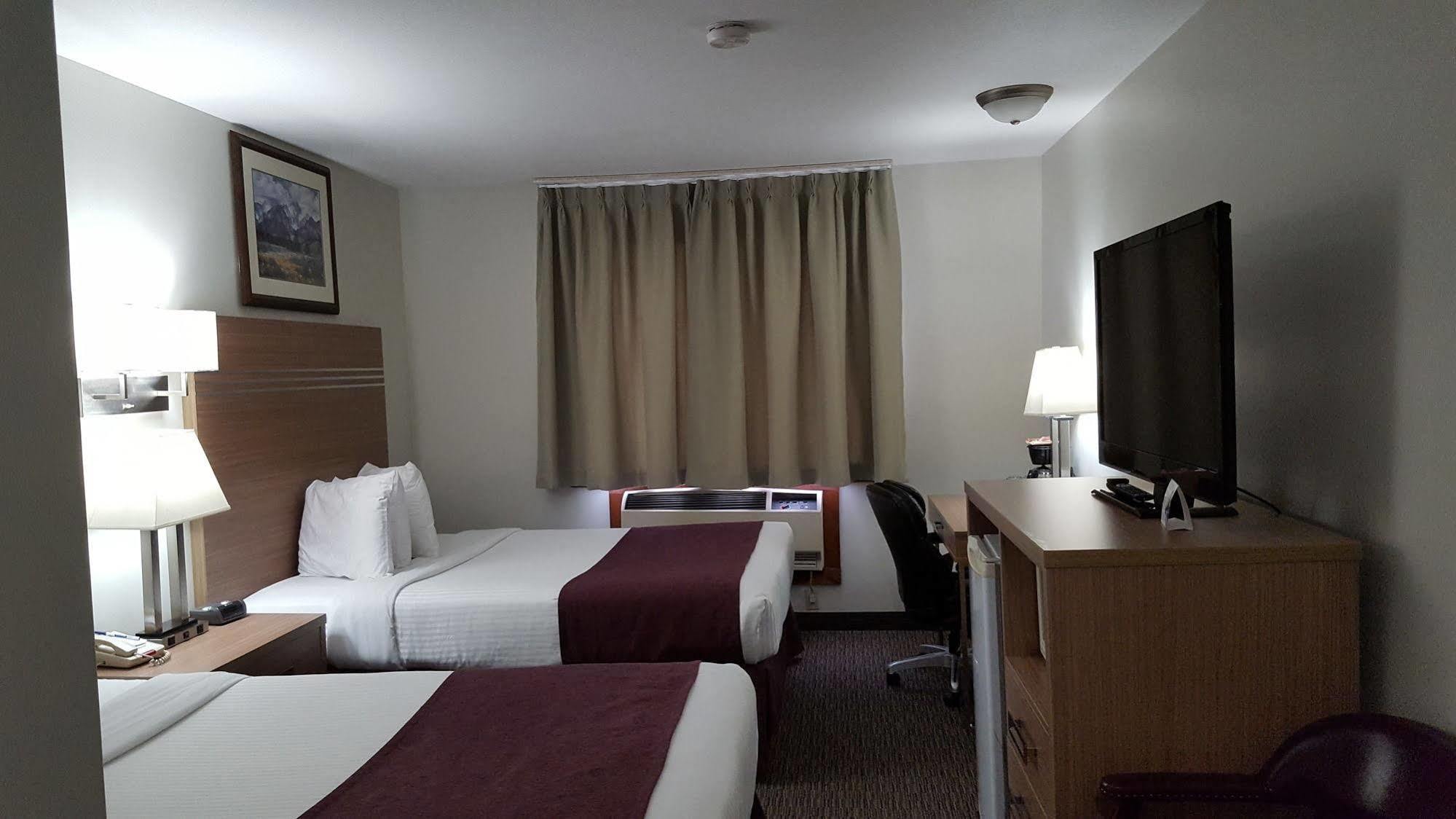 Travelodge By Wyndham Golden Sportsman Lodge Εξωτερικό φωτογραφία